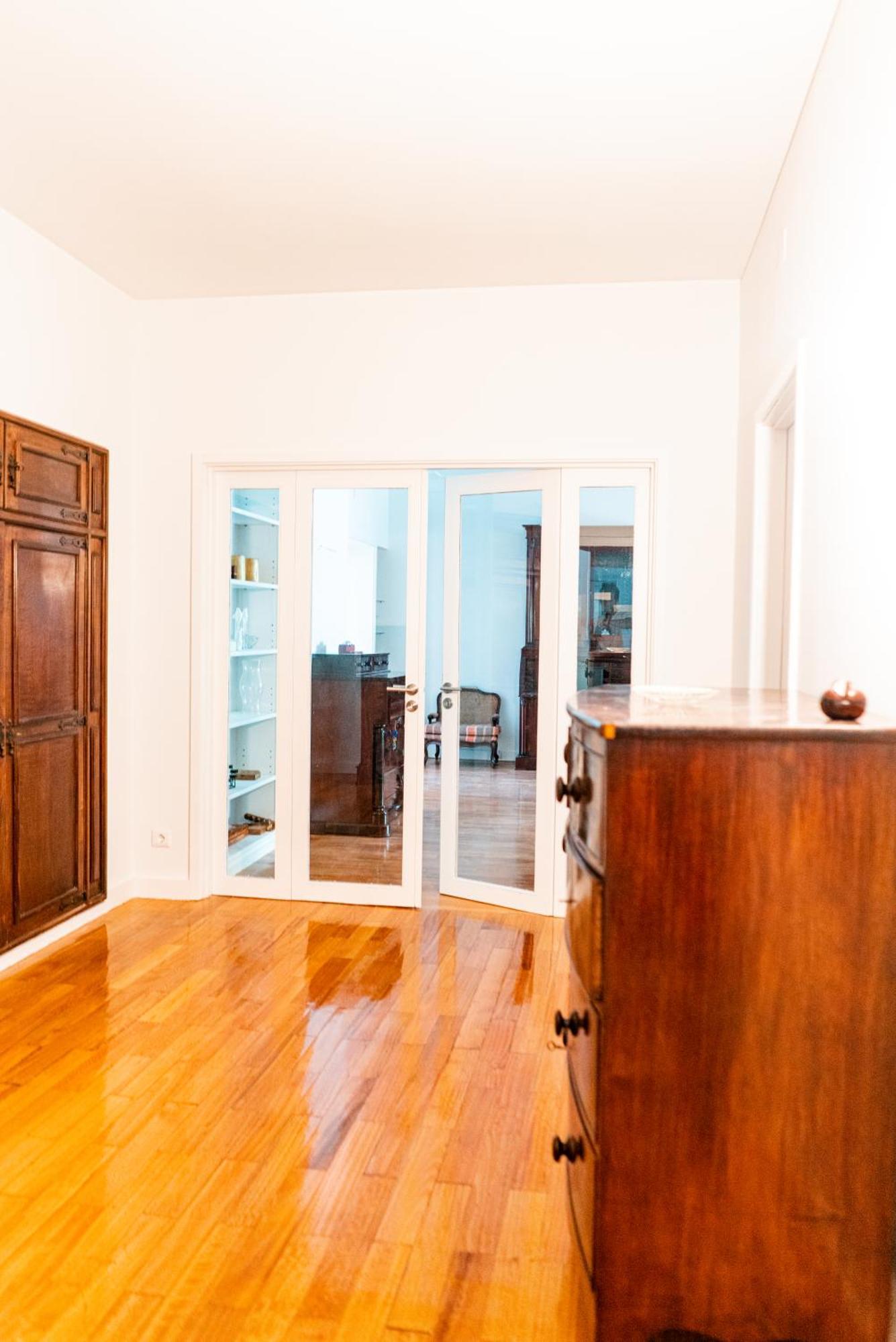 Apartamento Spacious, Luxurious, And Charming In Premium Location With Parking Porto