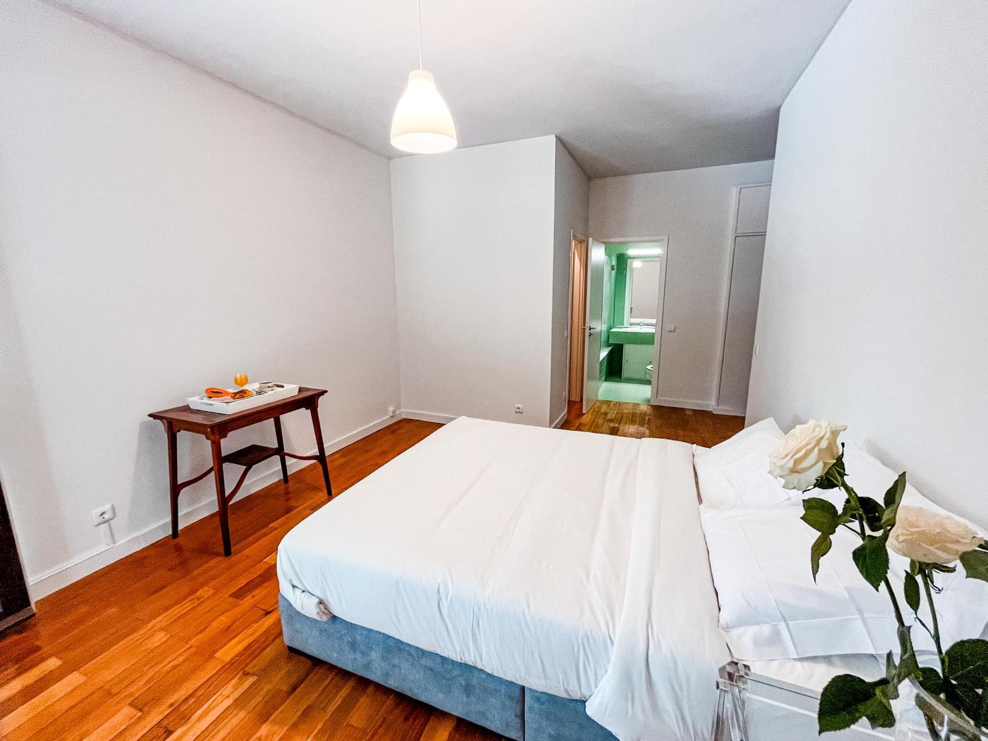 Apartamento Spacious, Luxurious, And Charming In Premium Location With Parking Porto